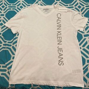 NWT Calvin Klein white V neck